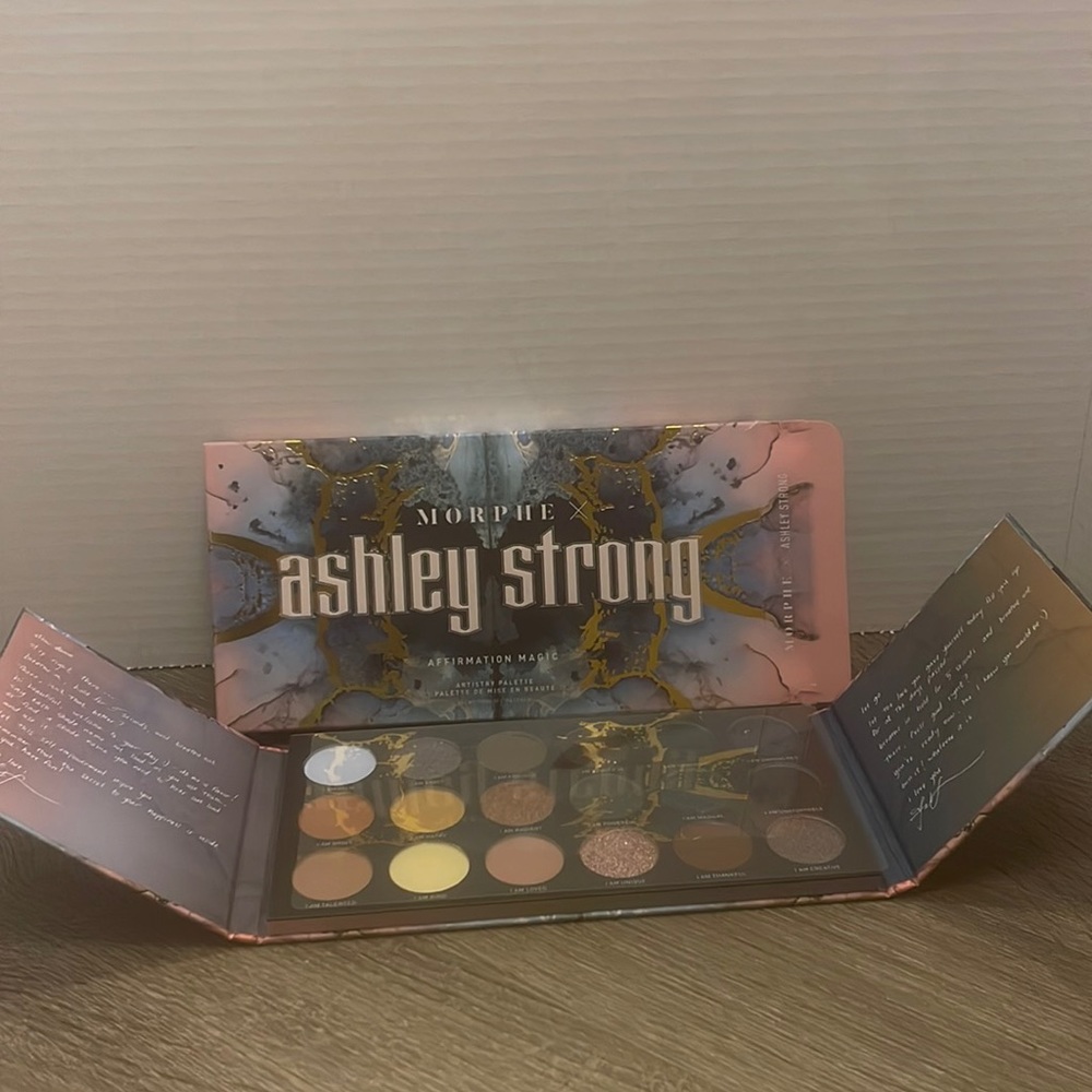 Ashley Strong eyeshadow palette